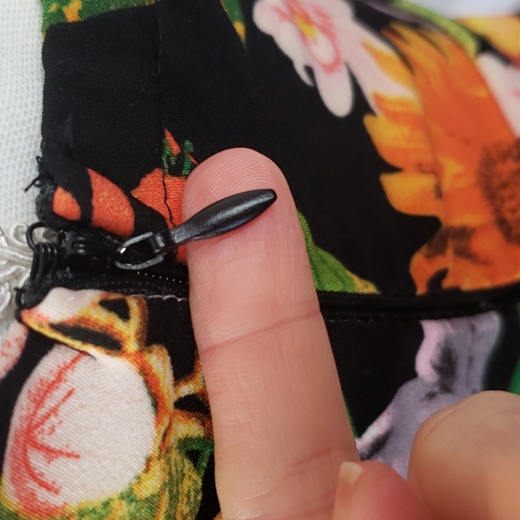 Nika Blossom Tropical Floral Bodycon Dress Size 6 - Picture 5 of 16